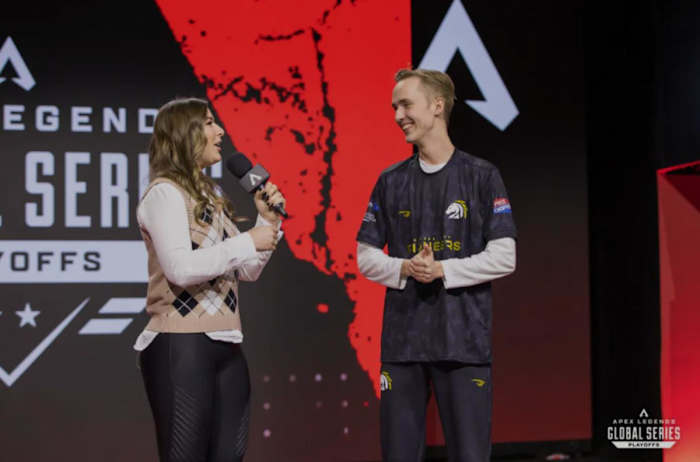 Gnaske at the Apex Legends Global Series Playoffs.